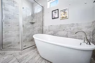 11027 Acorn Falls Dr, Houston, TX 77043 - Photo 31