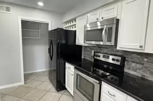 1605 W Sam Houston Pkwy S, Houston, TX 77042 - Photo 9