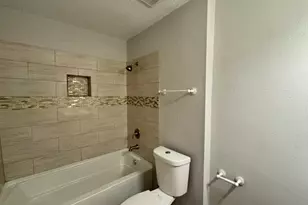 1605 W Sam Houston Pkwy S, Houston, TX 77042 - Photo 17