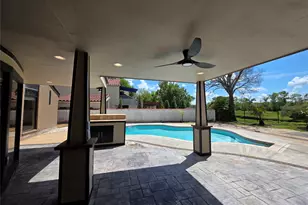16406 Brook Forest Dr, Houston, TX 77059 - Photo 41