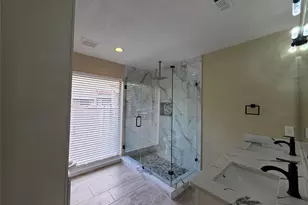 16406 Brook Forest Dr, Houston, TX 77059 - Photo 27