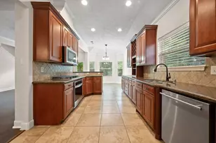 1743 Hill Top Ln, Kingwood, TX 77339 - Photo 13