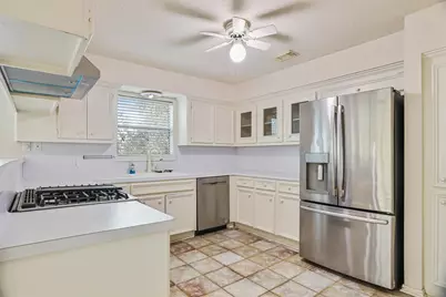 131 Oak Road, Clear Lake Shores, TX 77565 - Photo 13