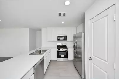 7611 Barcelona Springs Springs, Richmond, TX 77469 - Photo 7