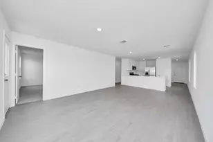 7611 Barcelona Springs Springs, Richmond, TX 77469 - Photo 11