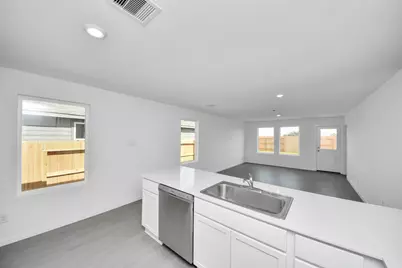 7611 Barcelona Springs Springs, Richmond, TX 77469 - Photo 9