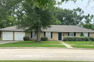 512 Wilmington Dr, Bellaire, TX 77401 - Photo 1