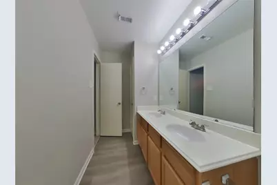 2942 Yearling Colt Court, Houston, TX 77038 - Photo 11