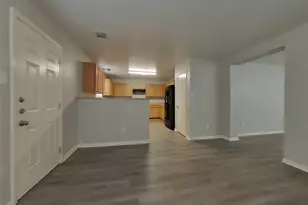 2942 Yearling Colt Ct, Houston, TX 77038 - Photo 5