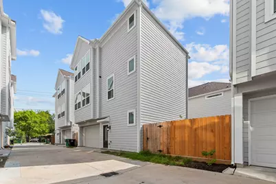 623 Link Road, Houston, TX 77009 - Photo 1