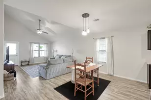 11372 Dawn Beach Ln, Conroe, TX 77304 - Photo 7