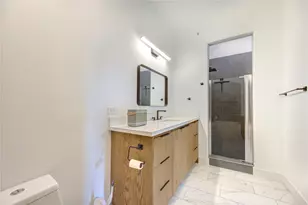 1901 Post Oak Blvd, Houston, TX 77056 - Photo 15