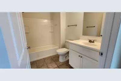 6206 Lacey Oak Drive, Hitchcock, TX 77563 - Photo 9