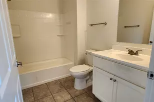 6206 Lacey Oak Dr, Hitchcock, TX 77563 - Photo 9