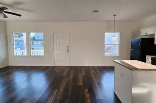 6206 Lacey Oak Dr, Hitchcock, TX 77563 - Photo 5