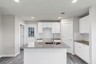 1010 4th St, Hempstead, TX 77445 - Photo 9