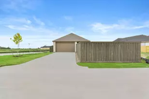 11915 S Pavillion Dr, Mont Belvieu, TX 77523 - Photo 37