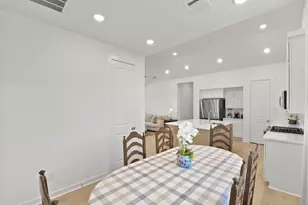 11915 S Pavillion Dr, Mont Belvieu, TX 77523 - Photo 15