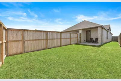 11915 S Pavillion Drive, Mont Belvieu, TX 77523 - Photo 35