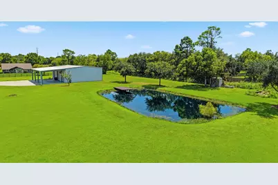 835 Hall Road, Alvin, TX 77511 - Photo 9
