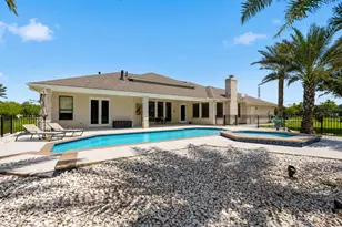 835 Hall Rd, Alvin, TX 77511 - Photo 13
