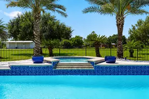 835 Hall Rd, Alvin, TX 77511 - Photo 11