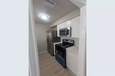 10152 Waterstone Drive, Houston, TX 77042 - Photo 1