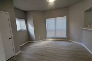 10152 Waterstone Dr, Houston, TX 77042 - Photo 11