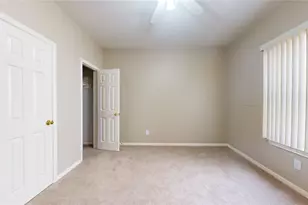 4822 Silverlake Dr, Sugar Land, TX 77479 - Photo 25