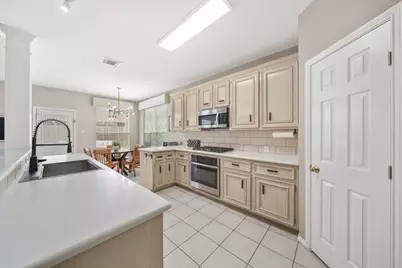 2372 Autumn Mist Court, League City, TX 77573 - Photo 11