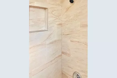 1214 Des Jardines Street #FRONT, Houston, TX 77023 - Photo 19