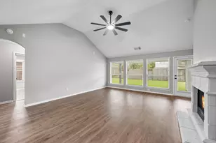 1855 Silent Shore Ct, League City, TX 77573 - Photo 13