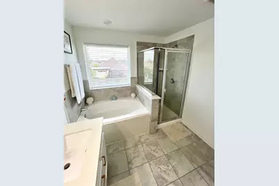 2635 Oakwood Bluff Trail, Houston, TX 77038 - Photo 25