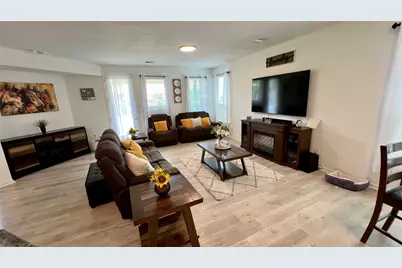 2635 Oakwood Bluff Trail, Houston, TX 77038 - Photo 15