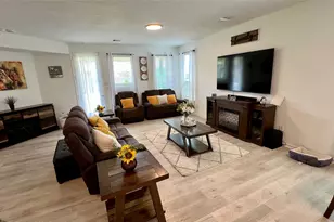 2635 Oakwood Blf Trl, Houston, TX 77038 - Photo 15