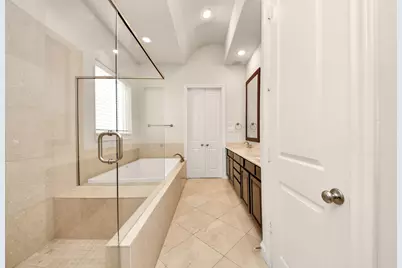 210 E 28th Street, Houston, TX 77008 - Photo 7