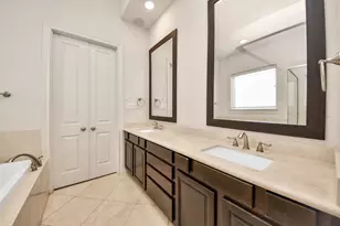 210 E 28th St, Houston, TX 77008 - Photo 27