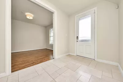 210 E 28th Street, Houston, TX 77008 - Photo 11