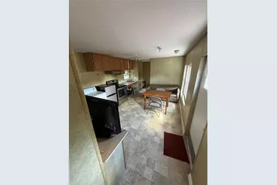 613 Troy Street, Anahuac, TX 77514 - Photo 5