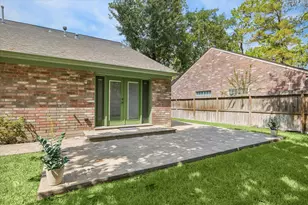 6 Cottage Grove Pl, The Woodlands, TX 77381 - Photo 27