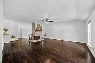 6 Cottage Grove Pl, The Woodlands, TX 77381 - Photo 3