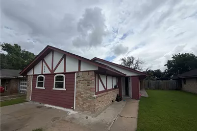 626 12th Street N, La Porte, TX 77571 - Photo 1