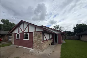 626 12th Street N, La Porte, TX 77571 - Photo 1