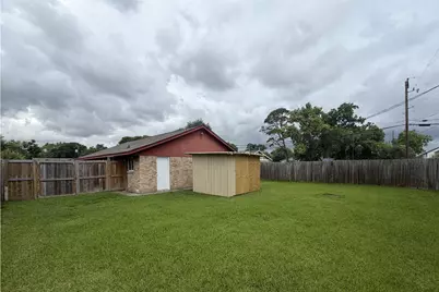 626 12th Street N, La Porte, TX 77571 - Photo 13