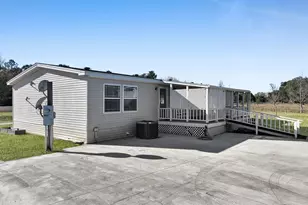 18028 Klein Rd, Winnie, TX 77665 - Photo 5