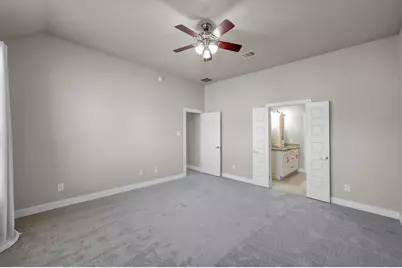 10 Canterborough Place, Tomball, TX 77375 - Photo 23