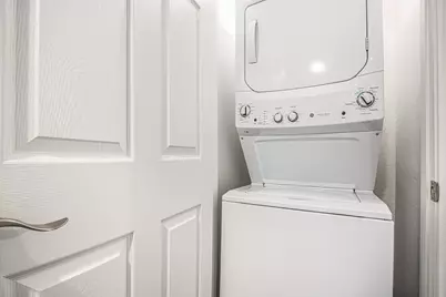 1880 White Oak Drive #111, Houston, TX 77009 - Photo 11