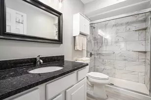 1880 White Oak Dr, Houston, TX 77009 - Photo 17