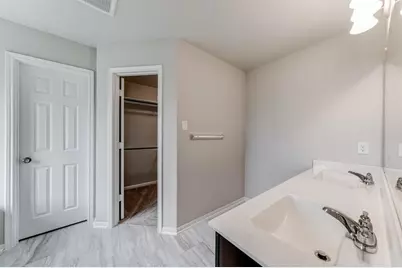 2702 Golden Hills Court, Fresno, TX 77545 - Photo 17