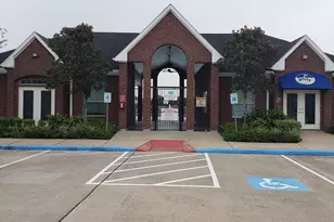 2702 Golden Hills Ct, Fresno, TX 77545 - Photo 9